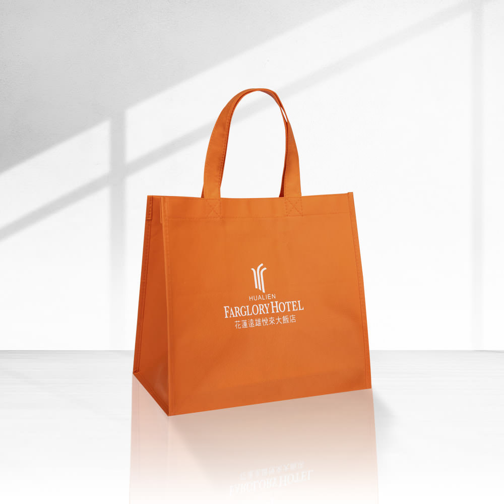 18 BAG 环保袋，国内外五星级饭店认可的专业品质，量身订制尺寸，客制化 LOGO，各种环保袋、不织布手提袋、宣传购物袋、收纳袋、礼品包装袋、活动赠品袋、保温袋、覆膜袋、保冷袋、无纺袋、帆布袋、棉布袋、福袋、束口袋、备品袋、防尘袋